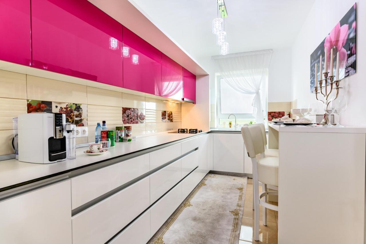 Luxury Apartment Avantgarden 3 Brasov Exterior photo